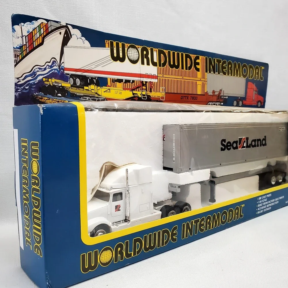 Worldwide Intermodal ◇ 1:48 Scale Diecast Semi Truck ◇ Sea‎ Land ◇ NEW